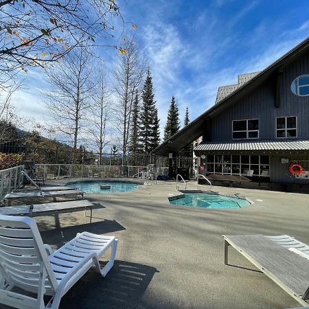 Best Ski In Ski Out Condo At Whistler Exteriör bild